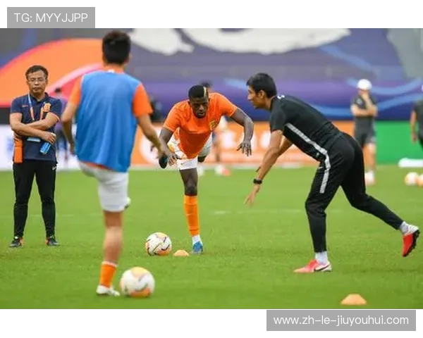 Qzee智能发声足球引领未来运动体验让训练与娱乐完美融合 Qzee智能发声足球引领未来运动体验让训练与娱乐完美融合